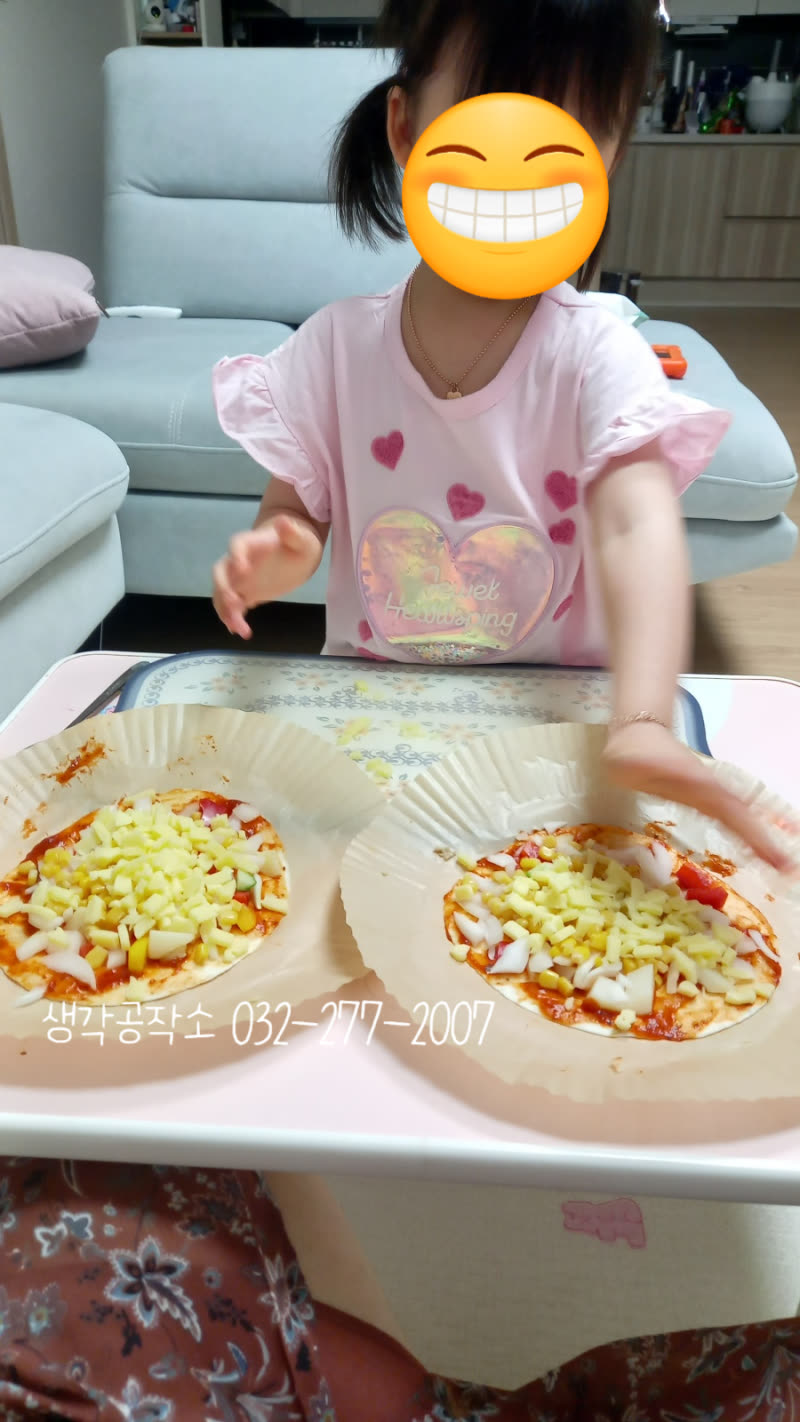 "엄마, 제가 만들었어요!" 🤩 아이표 또띠아 피자 만들기!🍕 활동 사진 3