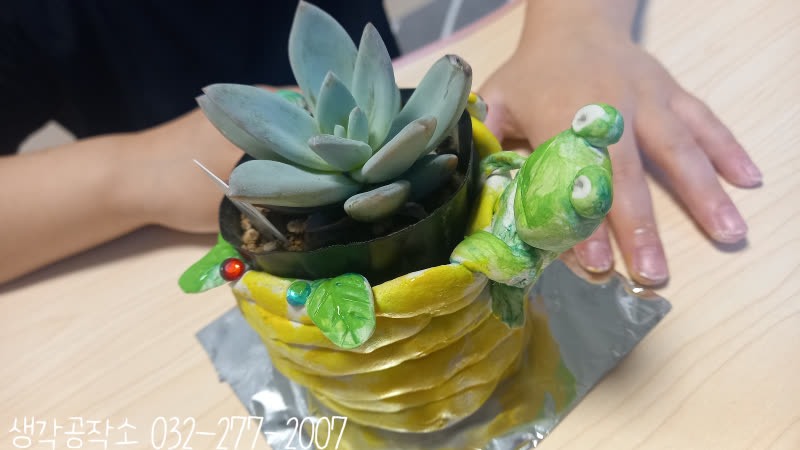 내 손으로 빚은 세상에 하나뿐인 화분! 다육이 심기 🌵✨ 활동 사진 2